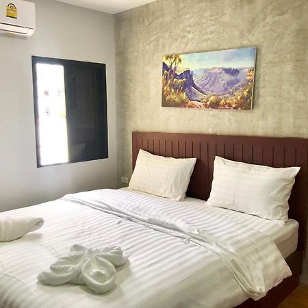 Easy Loft Hostel Phuket Exterior photo